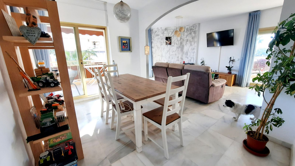 2 Bed Apartment for sale in Fuengirola Costa Del Sol, Málaga, Spain