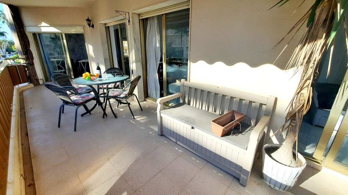 2 Bed Apartment for sale in Fuengirola Costa Del Sol, Málaga, Spain