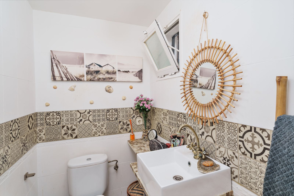 3 Bed Townhouse for sale in Nagüeles Costa Del Sol, Málaga, Spain