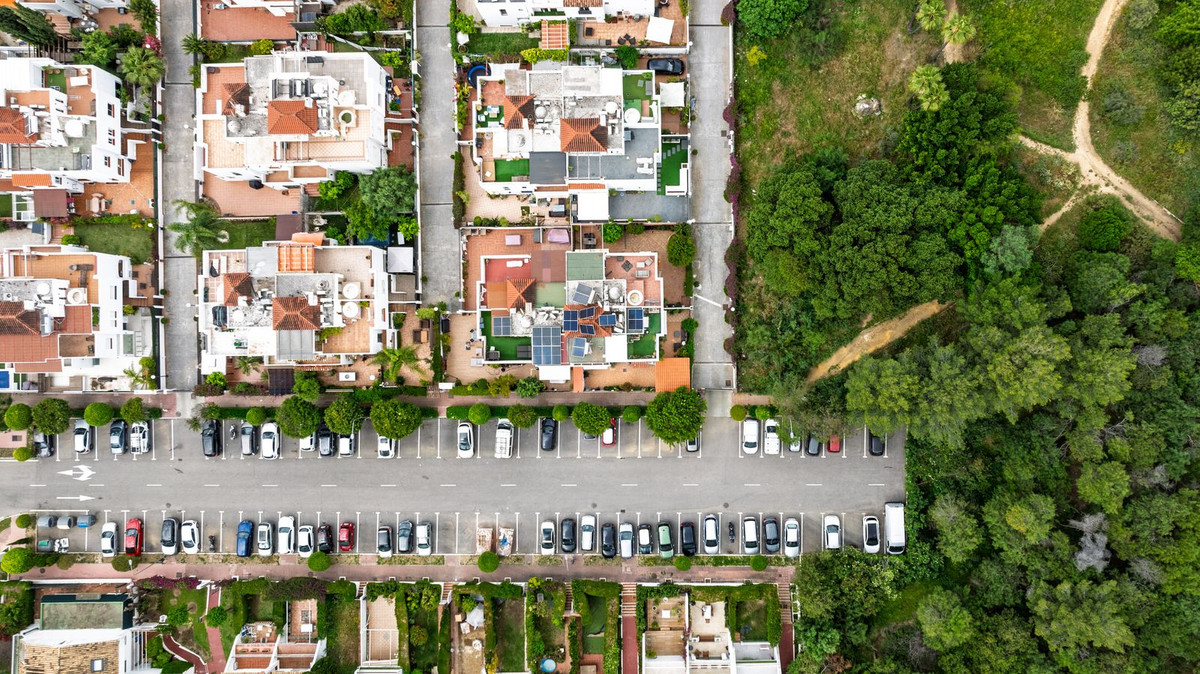 3 Bed Townhouse for sale in Nagüeles Costa Del Sol, Málaga, Spain