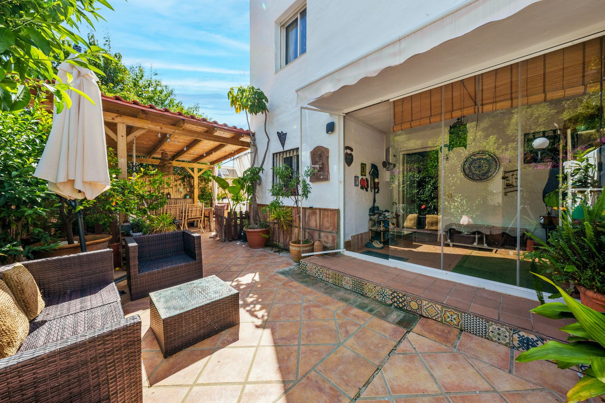 3 Bed Townhouse for sale in Nagüeles Costa Del Sol, Málaga, Spain