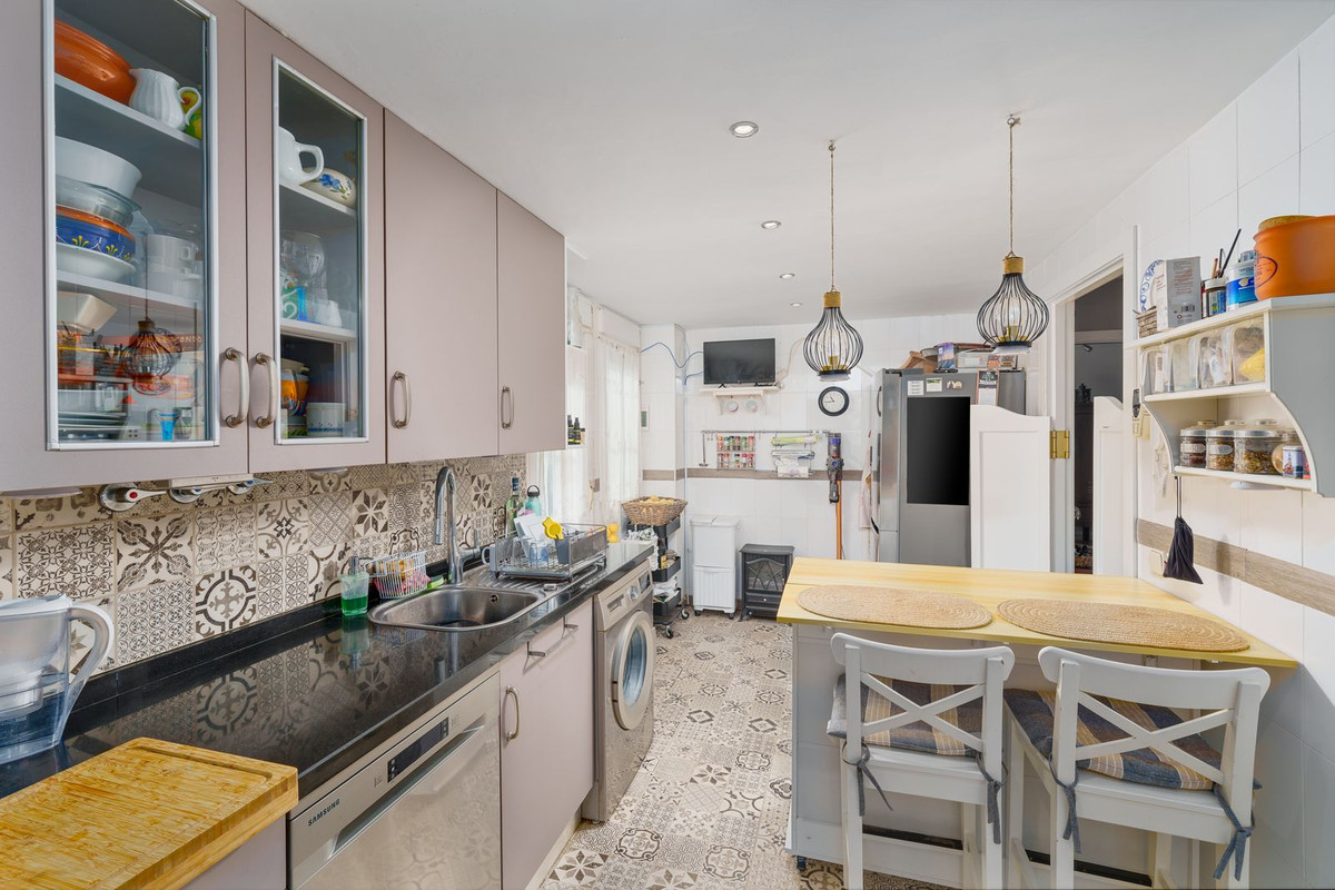 3 Bed Townhouse for sale in Nagüeles Costa Del Sol, Málaga, Spain