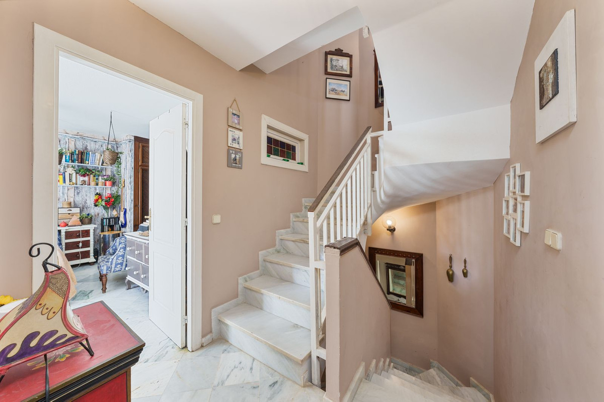 3 Bed Townhouse for sale in Nagüeles Costa Del Sol, Málaga, Spain