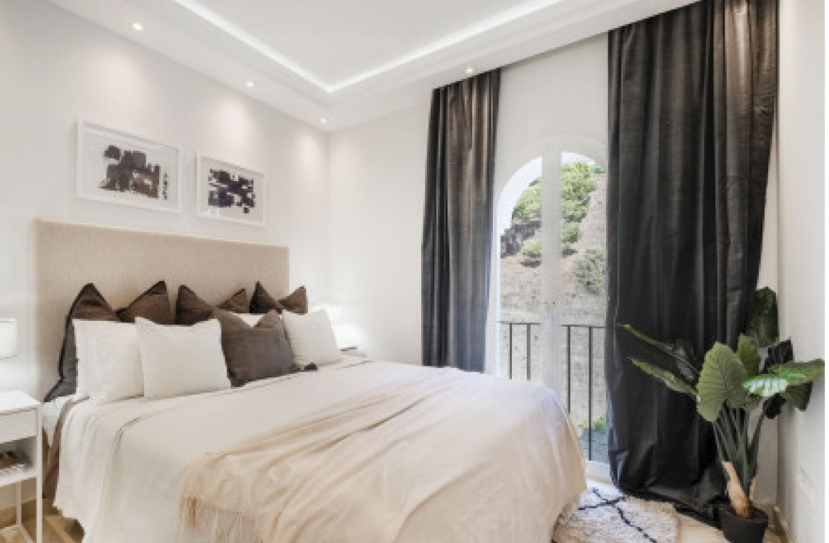 3 Bed Apartment for sale in La Quinta Costa Del Sol, Málaga, Spain