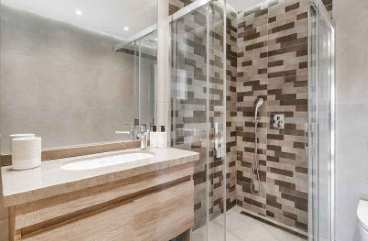 3 Bed Apartment for sale in La Quinta Costa Del Sol, Málaga, Spain