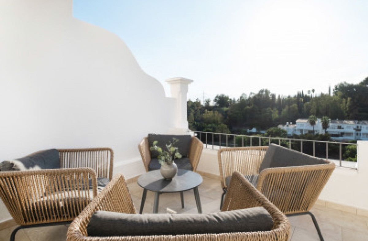 3 Bed Apartment for sale in La Quinta Costa Del Sol, Málaga, Spain