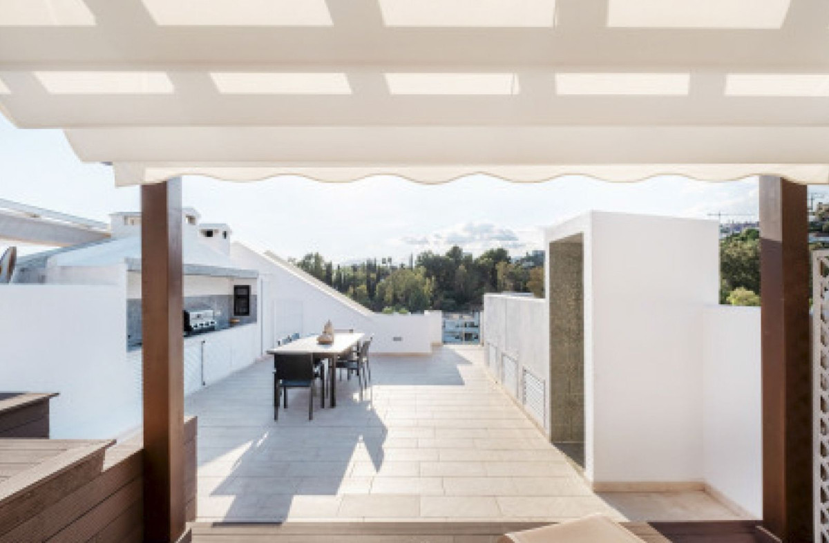 3 Bed Apartment for sale in La Quinta Costa Del Sol, Málaga, Spain