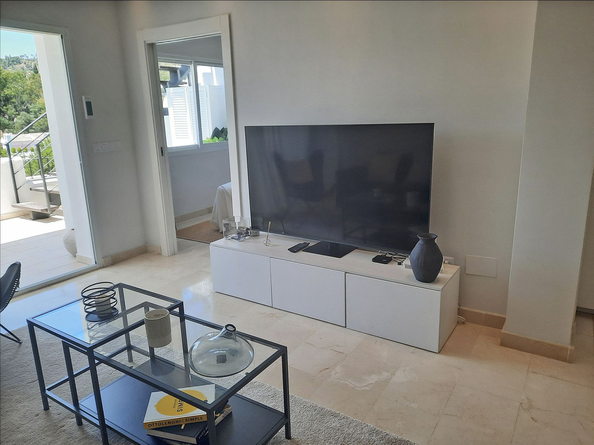 3 Bed Apartment for sale in La Quinta Costa Del Sol, Málaga, Spain
