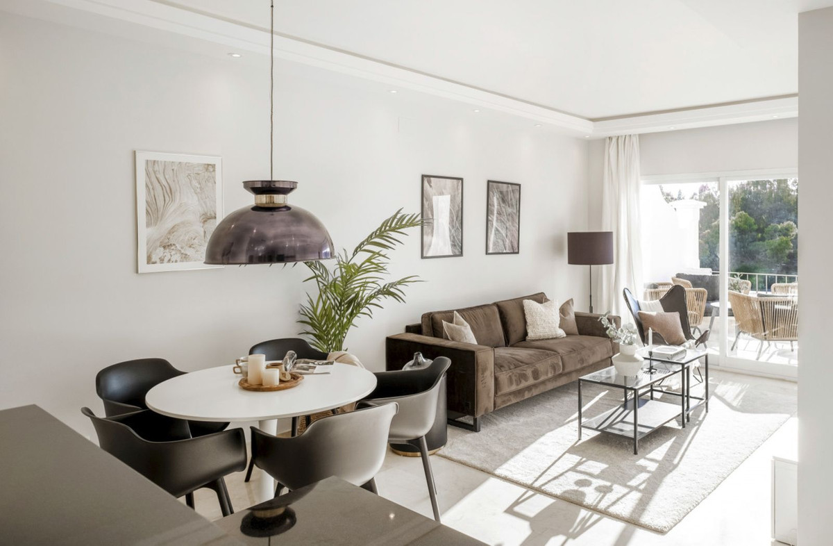 3 Bed Apartment for sale in La Quinta Costa Del Sol, Málaga, Spain