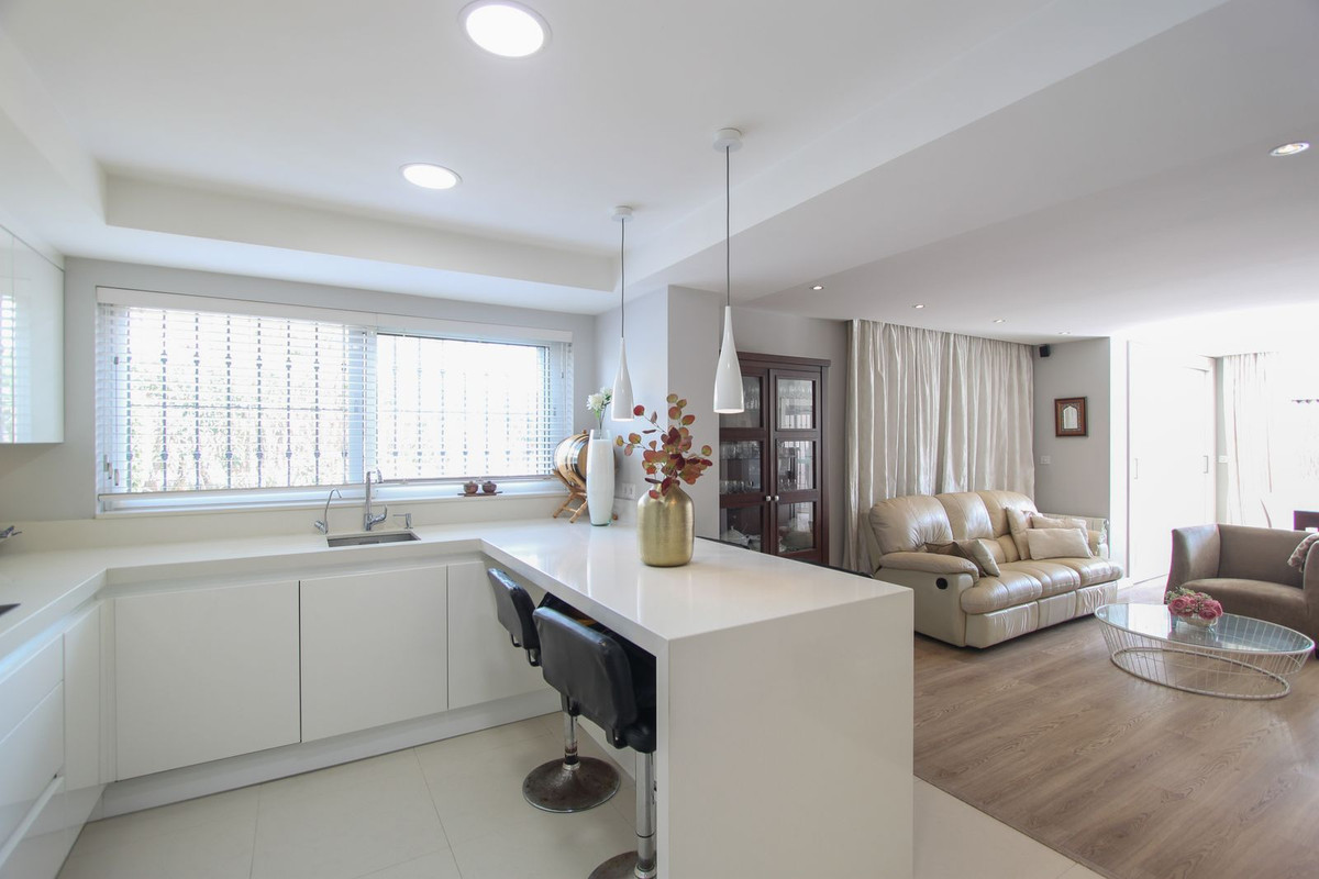 3 Bed Apartment for sale in Guadalmina Alta Costa Del Sol, Málaga, Spain
