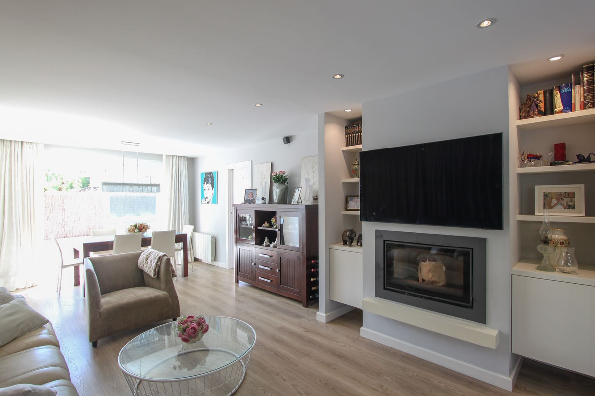 3 Bed Apartment for sale in Guadalmina Alta Costa Del Sol, Málaga, Spain