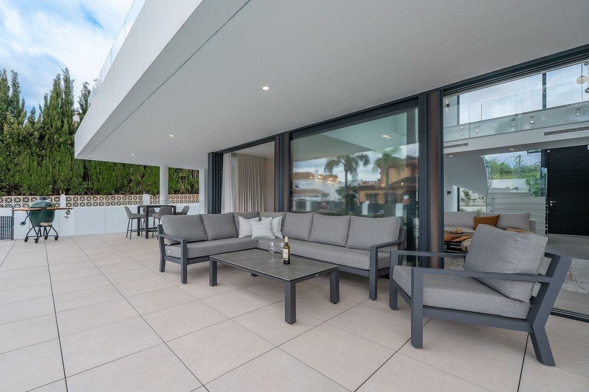 5 Bed Townhouse for sale in San Pedro De Alcántara Costa Del Sol, Málaga, Spain