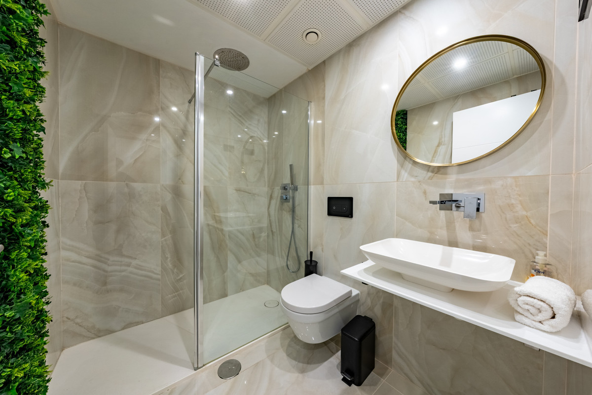 3 Bed Apartment for sale in Benahavís Costa Del Sol, Málaga, Spain