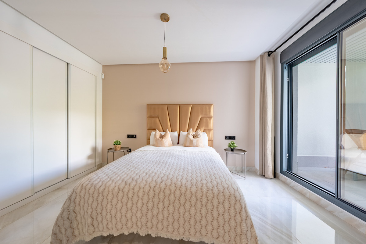 3 Bed Apartment for sale in Benahavís Costa Del Sol, Málaga, Spain