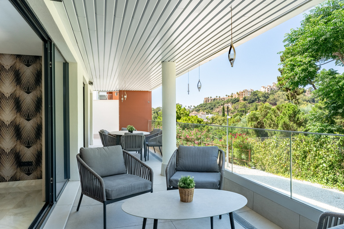 3 Bed Apartment for sale in Benahavís Costa Del Sol, Málaga, Spain