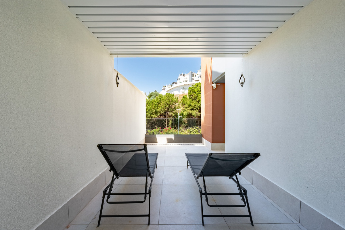3 Bed Apartment for sale in Benahavís Costa Del Sol, Málaga, Spain