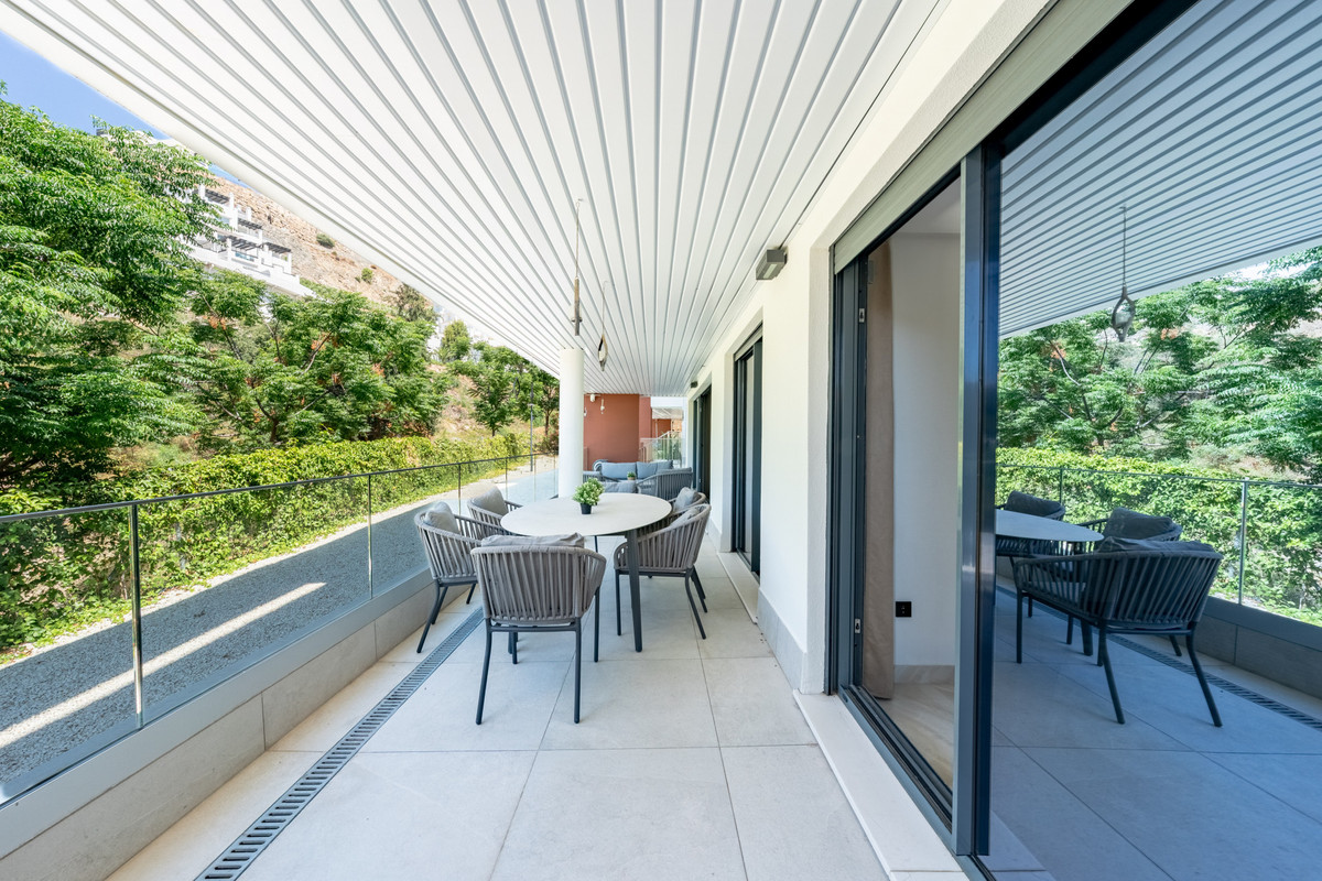 3 Bed Apartment for sale in Benahavís Costa Del Sol, Málaga, Spain