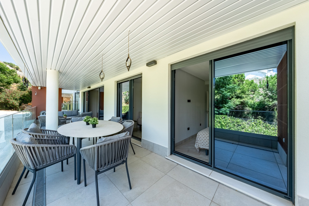 3 Bed Apartment for sale in Benahavís Costa Del Sol, Málaga, Spain