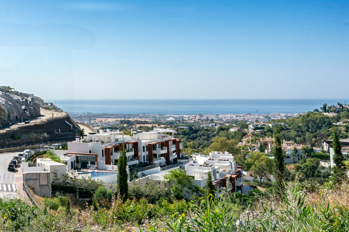3 Bed Apartment for sale in Benahavís Costa Del Sol, Málaga, Spain