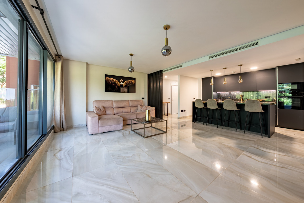3 Bed Apartment for sale in Benahavís Costa Del Sol, Málaga, Spain