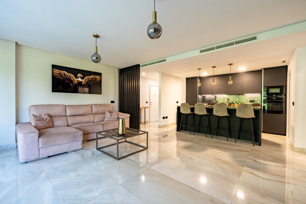 3 Bed Apartment for sale in Benahavís Costa Del Sol, Málaga, Spain