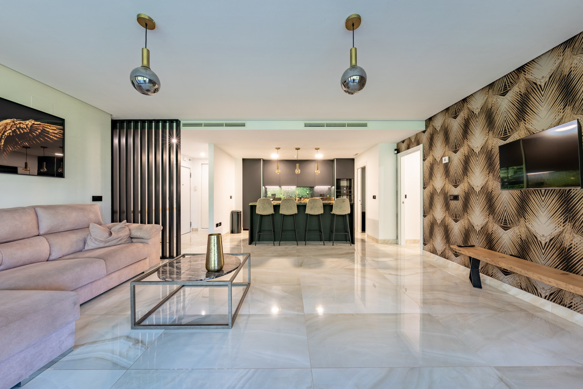 3 Bed Apartment for sale in Benahavís Costa Del Sol, Málaga, Spain