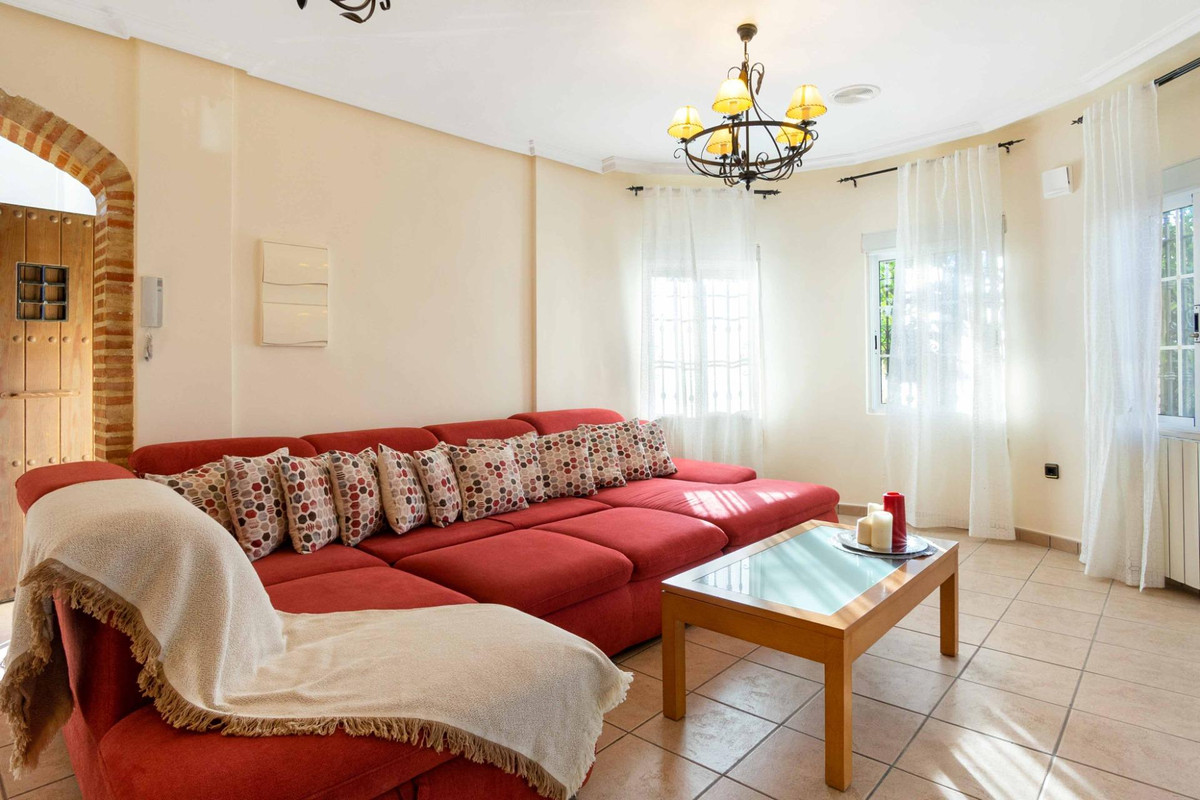 Se vende Villa - Chalet de 5 dormitorios en Costa Blanca, Alicante, España
