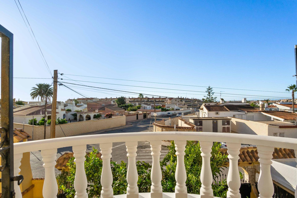 Se vende Villa - Chalet de 5 dormitorios en Costa Blanca, Alicante, España