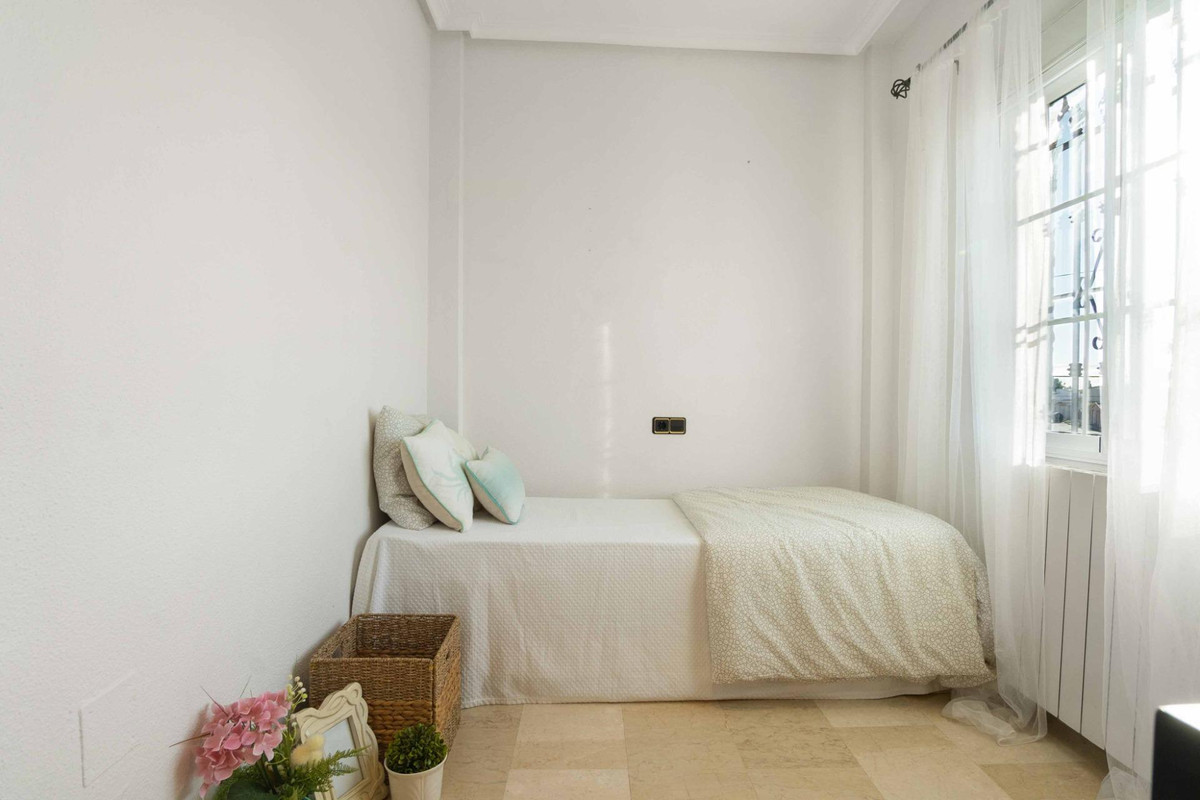 Se vende Villa - Chalet de 5 dormitorios en Costa Blanca, Alicante, España