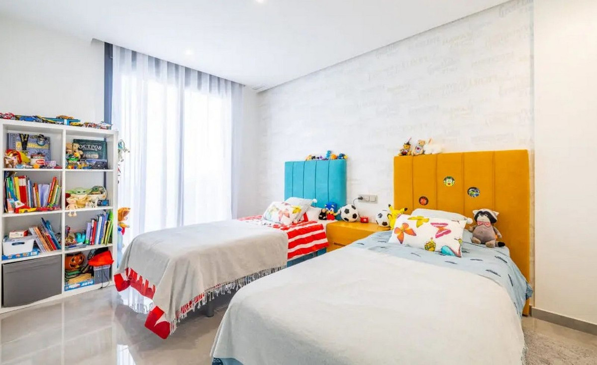 Se vende Villa - Chalet de 3 dormitorios en Costa Blanca, Alicante, España
