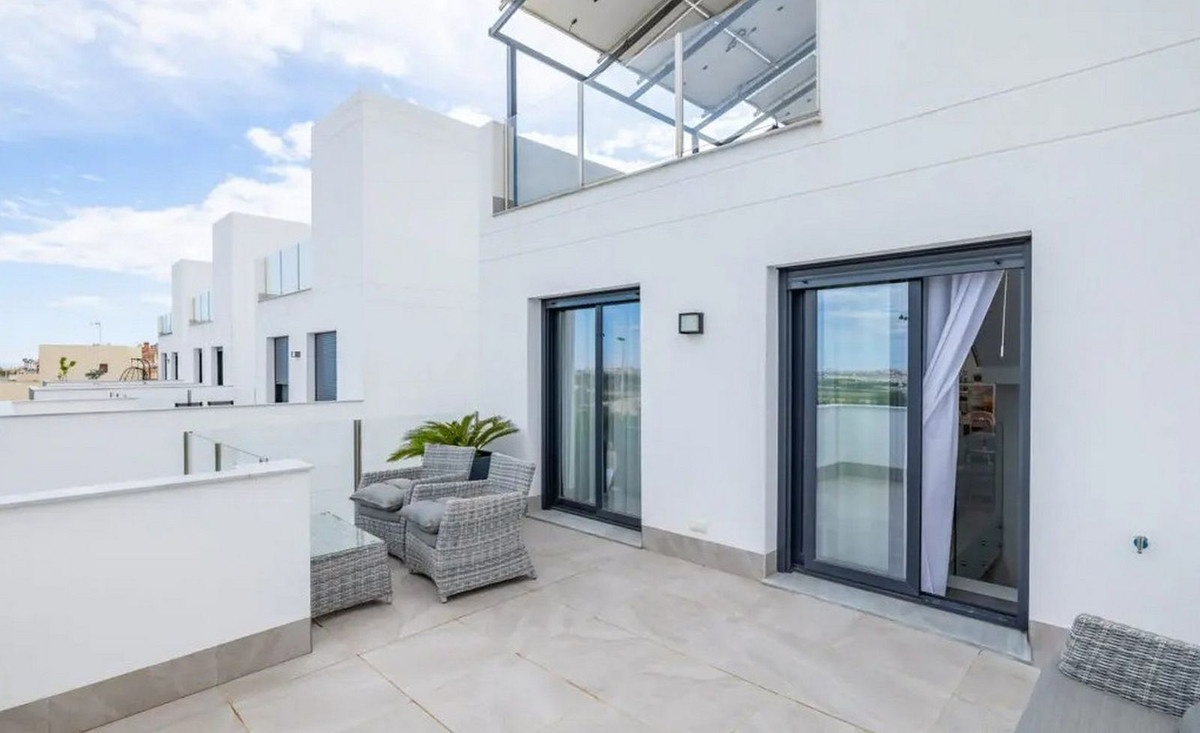 Se vende Villa - Chalet de 3 dormitorios en Costa Blanca, Alicante, España