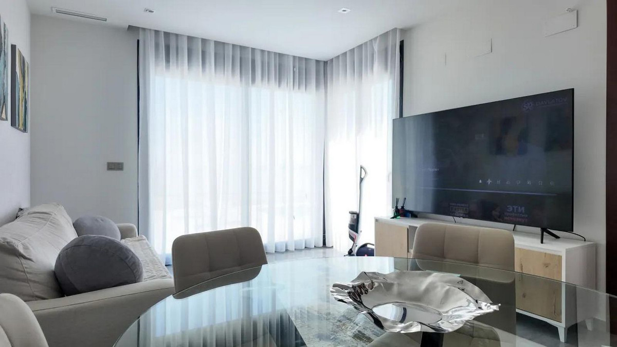 Se vende Villa - Chalet de 3 dormitorios en Costa Blanca, Alicante, España