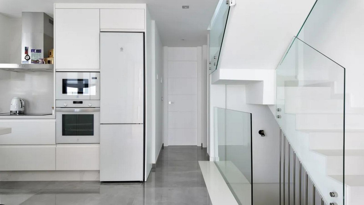 Se vende Villa - Chalet de 3 dormitorios en Costa Blanca, Alicante, España