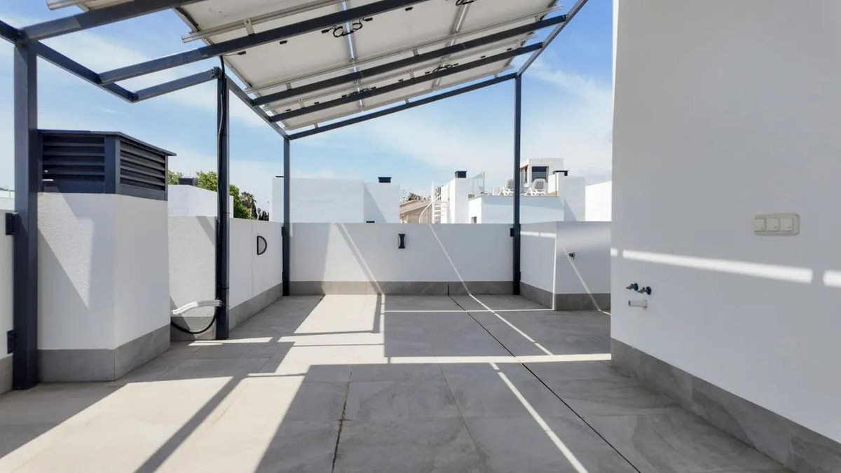 Se vende Villa - Chalet de 3 dormitorios en Costa Blanca, Alicante, España
