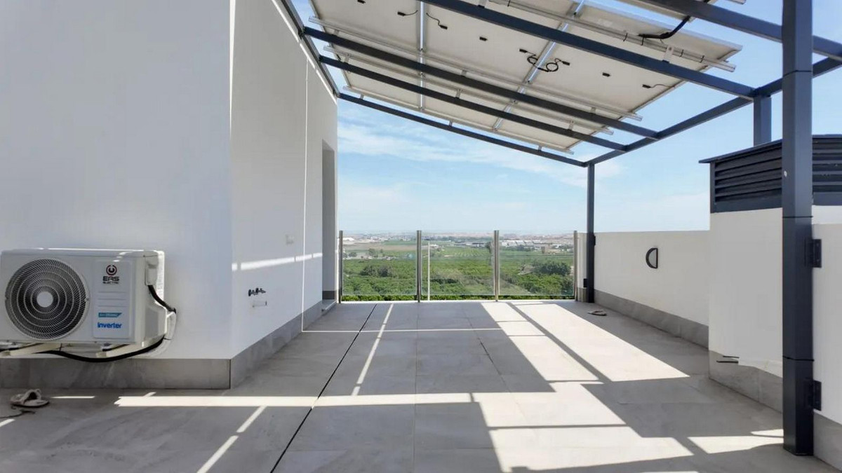 Se vende Villa - Chalet de 3 dormitorios en Costa Blanca, Alicante, España