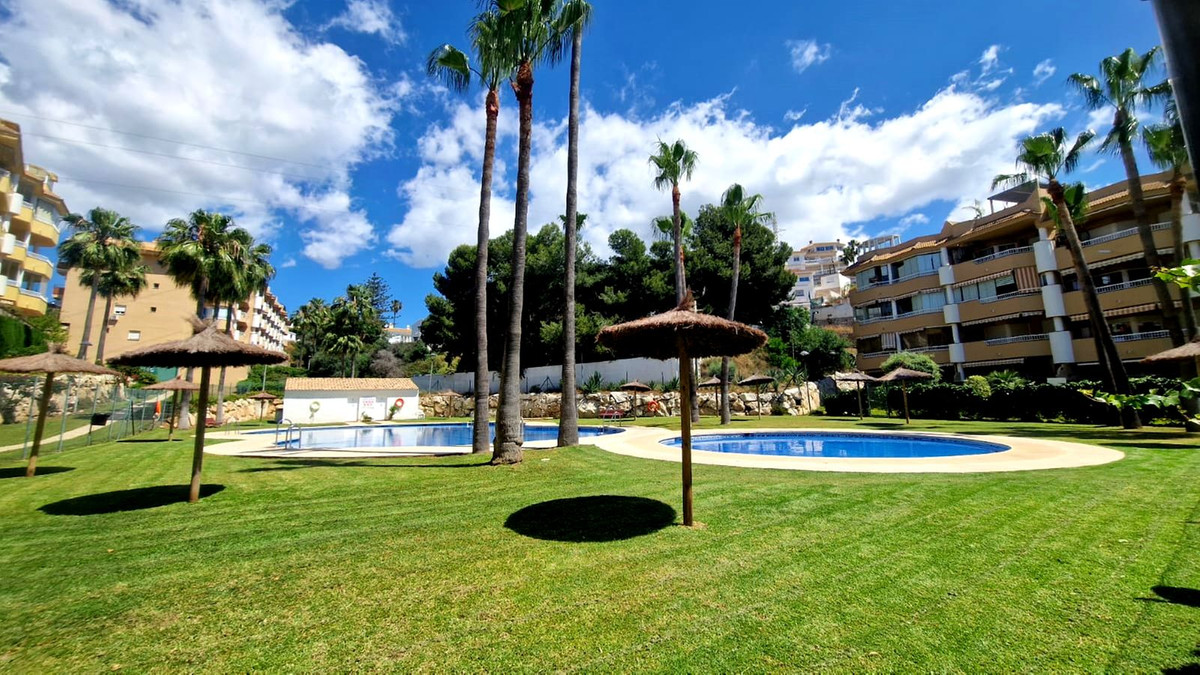 2 Bed Apartment for sale in Torreblanca Costa Del Sol, Málaga, Spain