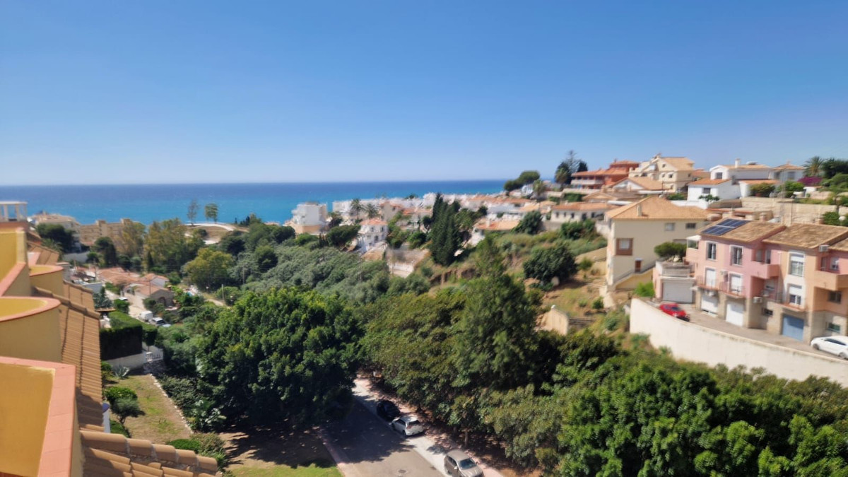 2 Bed Apartment for sale in Torreblanca Costa Del Sol, Málaga, Spain