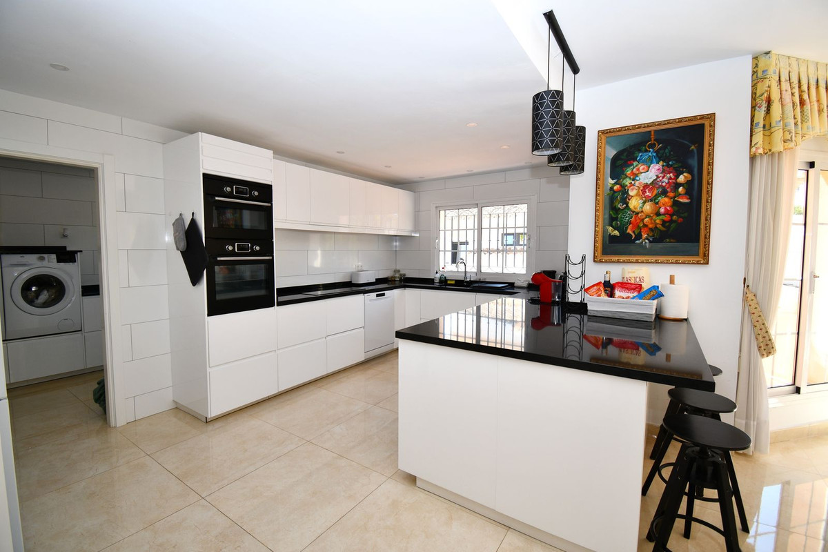 9 Bed Townhouse for sale in Mijas Golf Costa Del Sol, Málaga, Spain