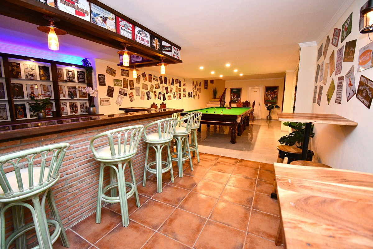 9 Bed Townhouse for sale in Mijas Golf Costa Del Sol, Málaga, Spain