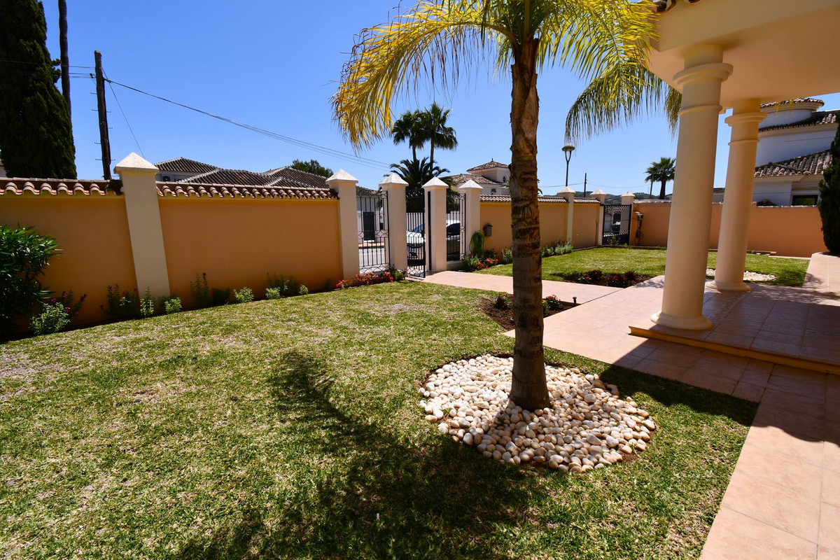 9 Bed Townhouse for sale in Mijas Golf Costa Del Sol, Málaga, Spain