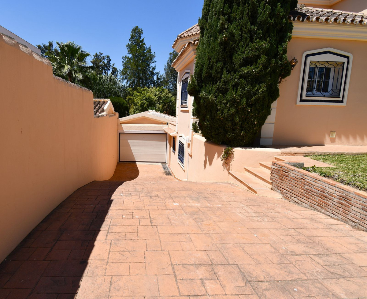 9 Bed Townhouse for sale in Mijas Golf Costa Del Sol, Málaga, Spain