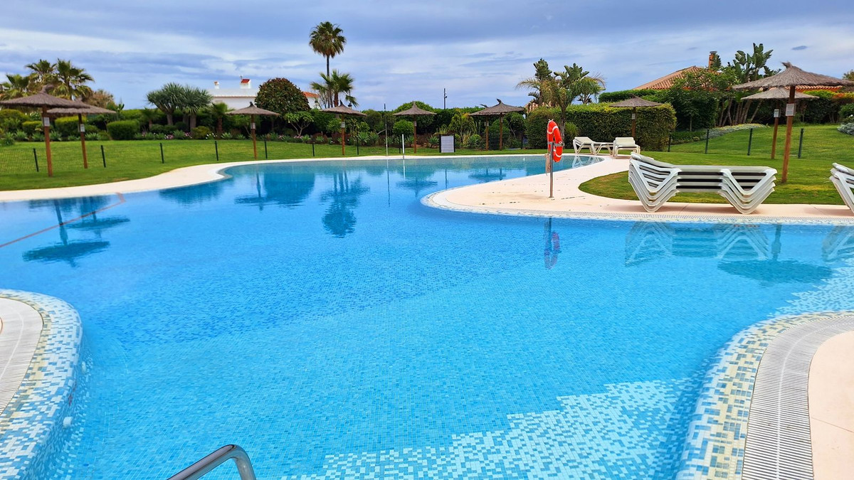 Se vende Apartamento Planta Baja de 2 dormitorios en Costa Del Sol, Málaga, España