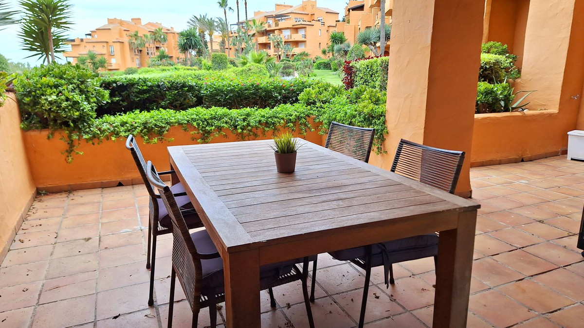 Se vende Apartamento Planta Baja de 2 dormitorios en Costa Del Sol, Málaga, España
