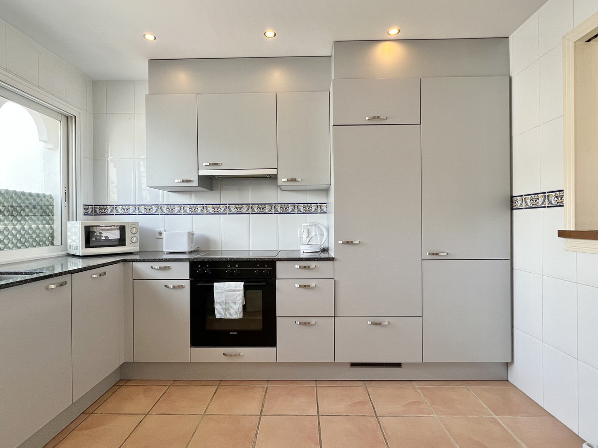 2 Bed Apartment for sale in El Presidente Costa Del Sol, Málaga, Spain