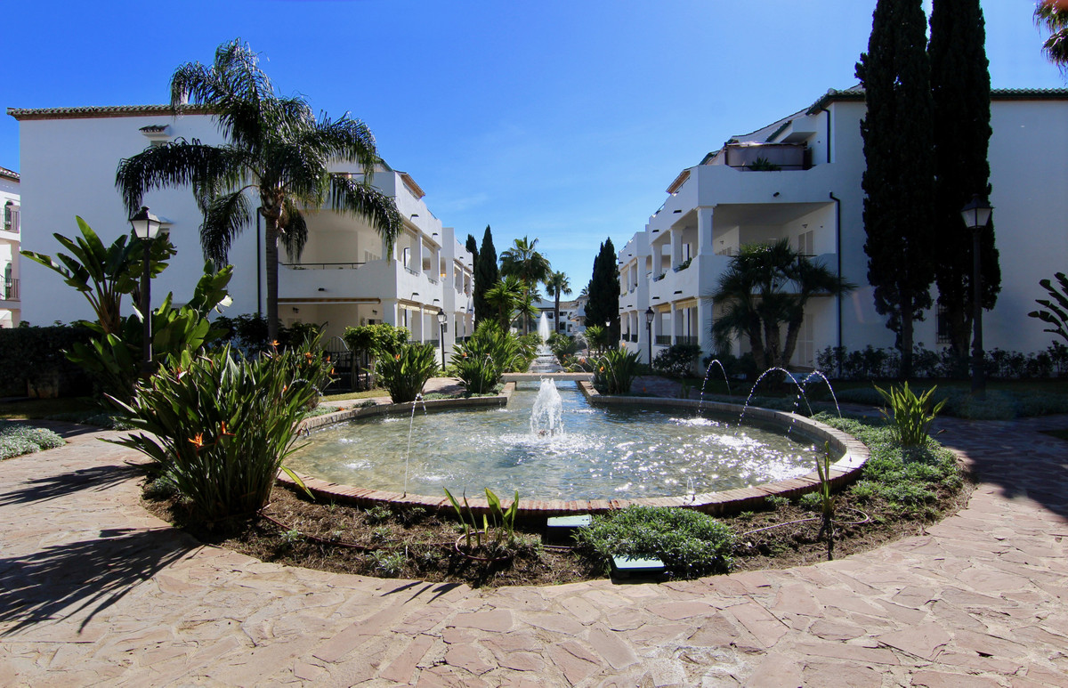 2 Bed Apartment for sale in El Presidente Costa Del Sol, Málaga, Spain
