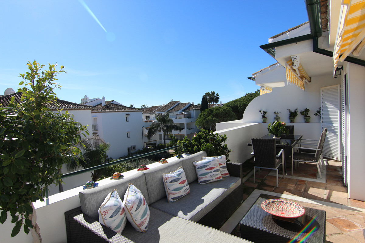 2 Bed Apartment for sale in El Presidente Costa Del Sol, Málaga, Spain