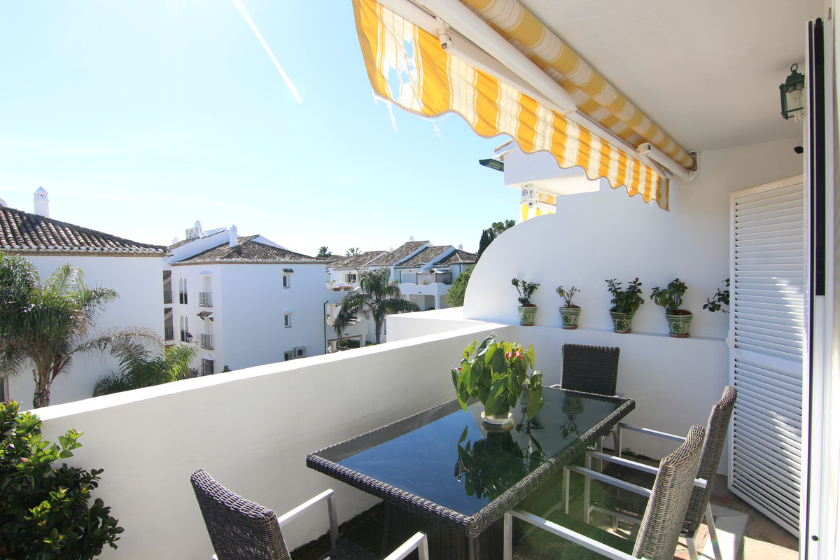 2 Bed Apartment for sale in El Presidente Costa Del Sol, Málaga, Spain