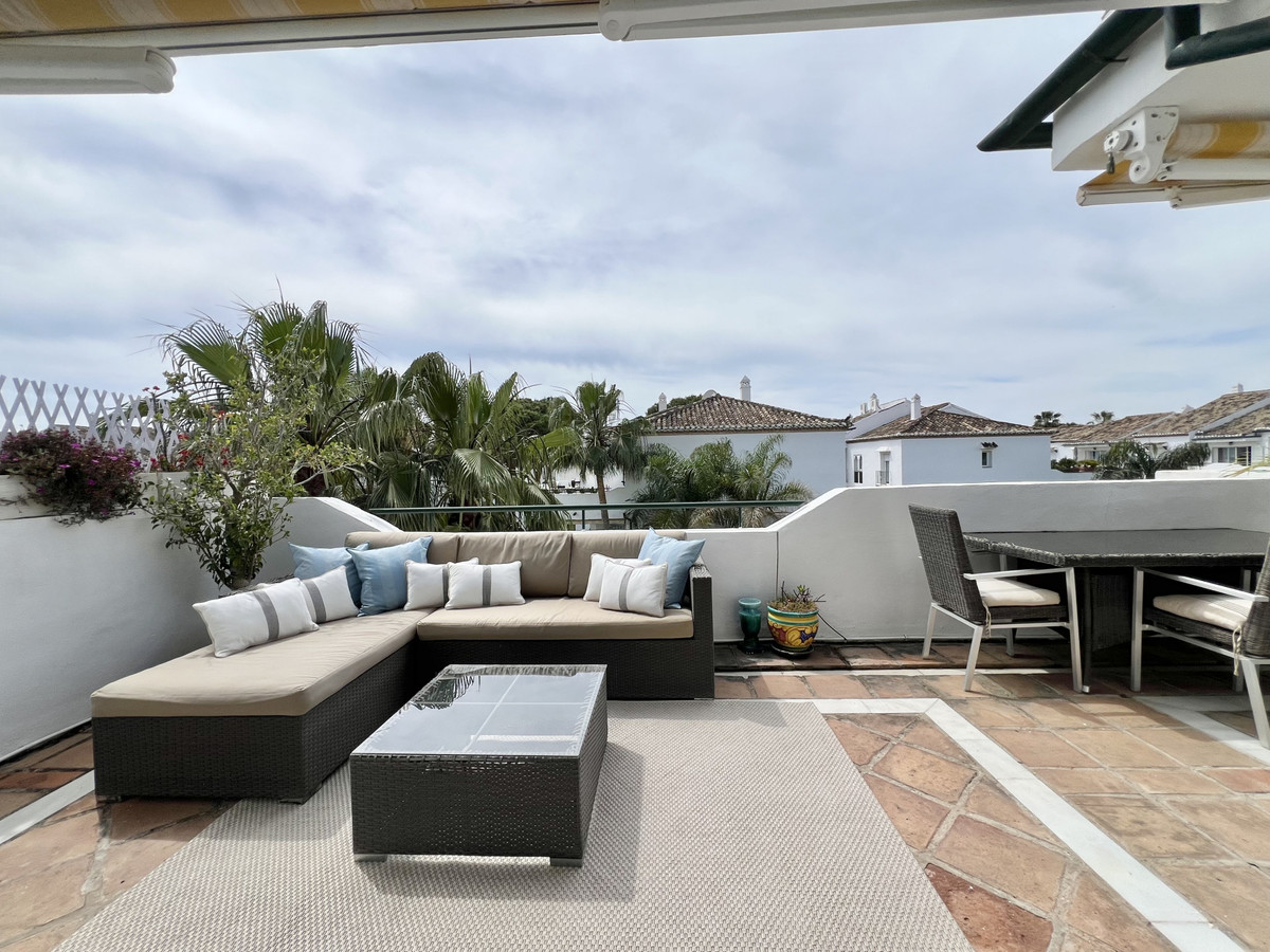 2 Bed Apartment for sale in El Presidente Costa Del Sol, Málaga, Spain