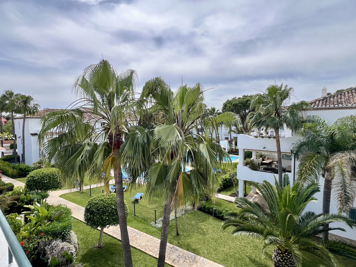 2 Bed Apartment for sale in El Presidente Costa Del Sol, Málaga, Spain