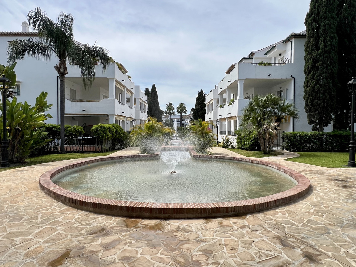 2 Bed Apartment for sale in El Presidente Costa Del Sol, Málaga, Spain